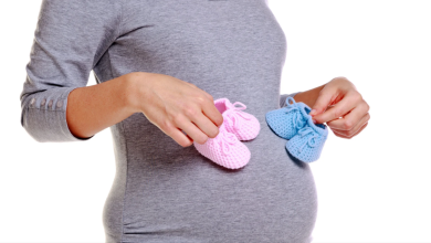 ما هي أعراض الحمل بولد أثناء الرضاعة؟ وما هي الطرق الطبية لتحديد جنس الجنين؟